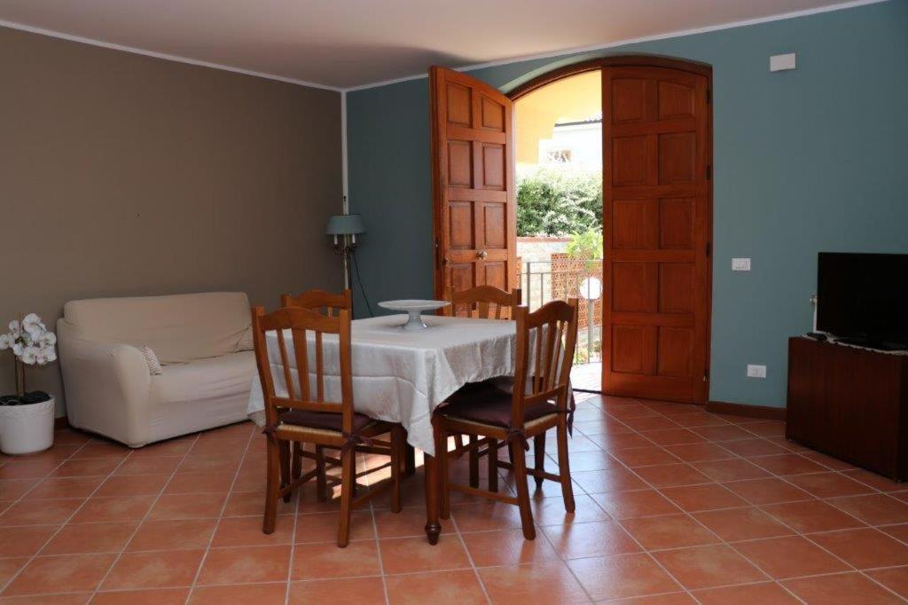 Villa Cavalluccio Marino Con Piscina Idromassaggio Carini Exterior foto